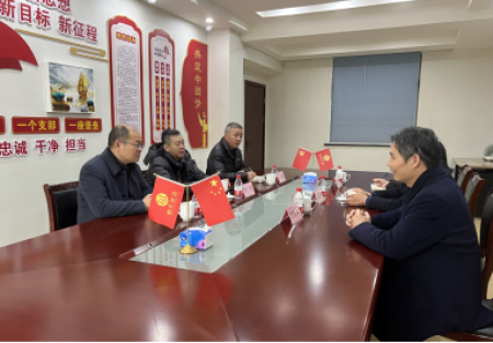 桐升建設(shè)│桐鄉(xiāng)市住房和城鄉(xiāng)建設(shè)局黨委委員、副局長(zhǎng)何明一行蒞臨我公司開(kāi)展新春走訪(fǎng)慰問(wèn)活動(dòng)
